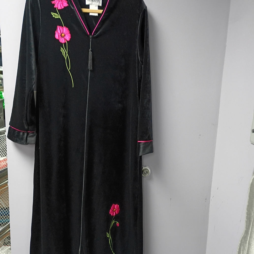 Crown Black Robe with Pink Floral Embroidery